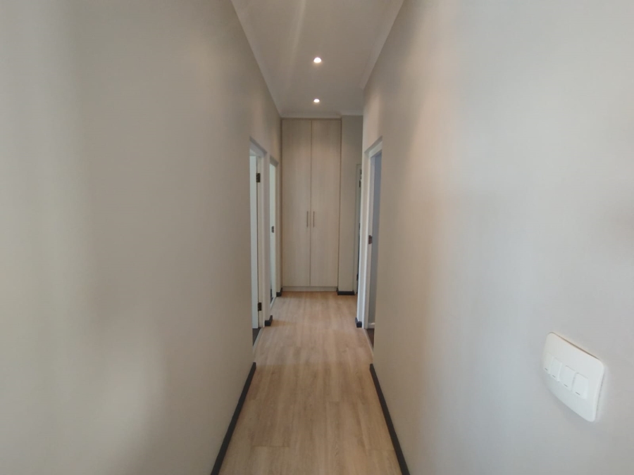3 Bedroom Property for Sale in Bayview Western Cape
